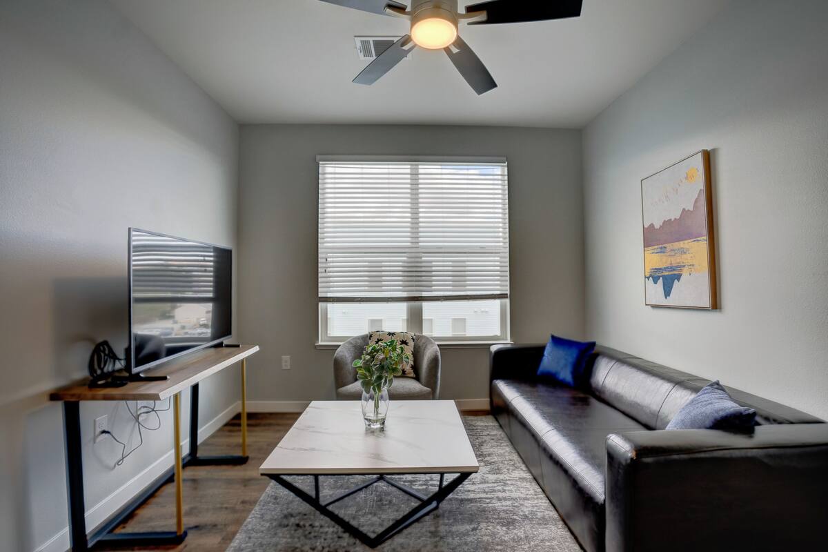 Kondominium, 3 kamar tidur | Area keluarga | Televisi 40-inci dengan saluran TV digital dan layanan streaming