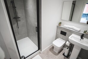 Club Apartment, Ensuite (Standard) | Bathroom