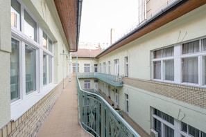 Venus Apartments - Quiet &Spacious Penthouse City Centre | Street view
