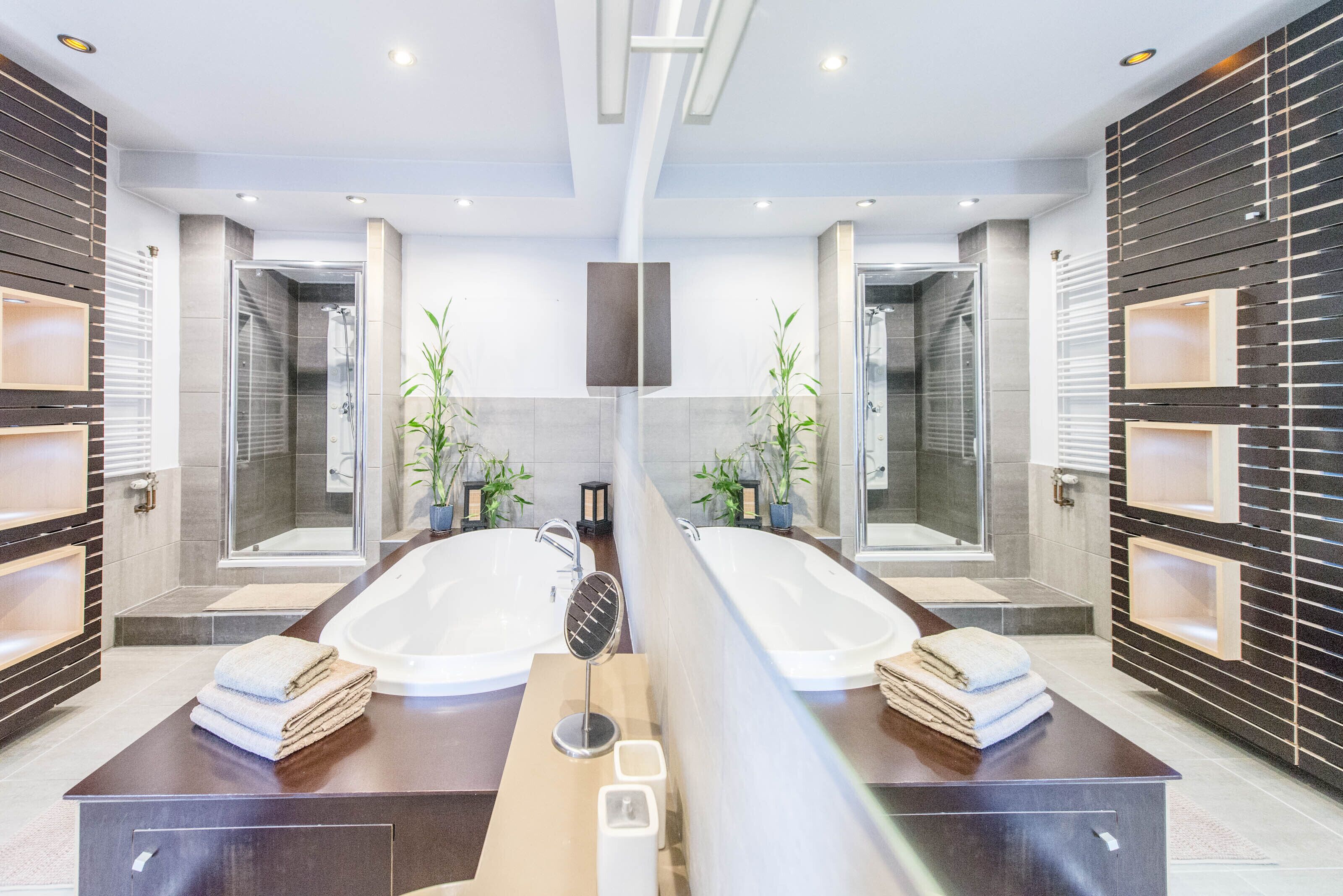 Venus Apartments - Quiet &Spacious Penthouse City Centre | Bathroom | Separate tub and shower, deep soaking tub, hydromassage showerhead, soap