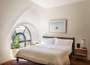 Ropa de cama de alta calidad y minibar