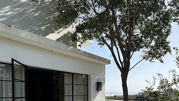 Chambre Double Deluxe | Literie de qualité supérieure, couette en duvet d'oie