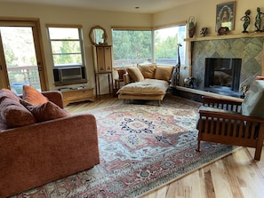 Smart TV, fireplace, table tennis, books