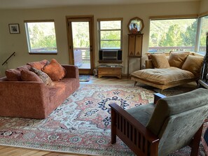 Smart TV, fireplace, ping pong, books - Amazing Home 40 min from Ski Resort, 5 min from Downtown Durango avail 12/1-1/6 (Durango)