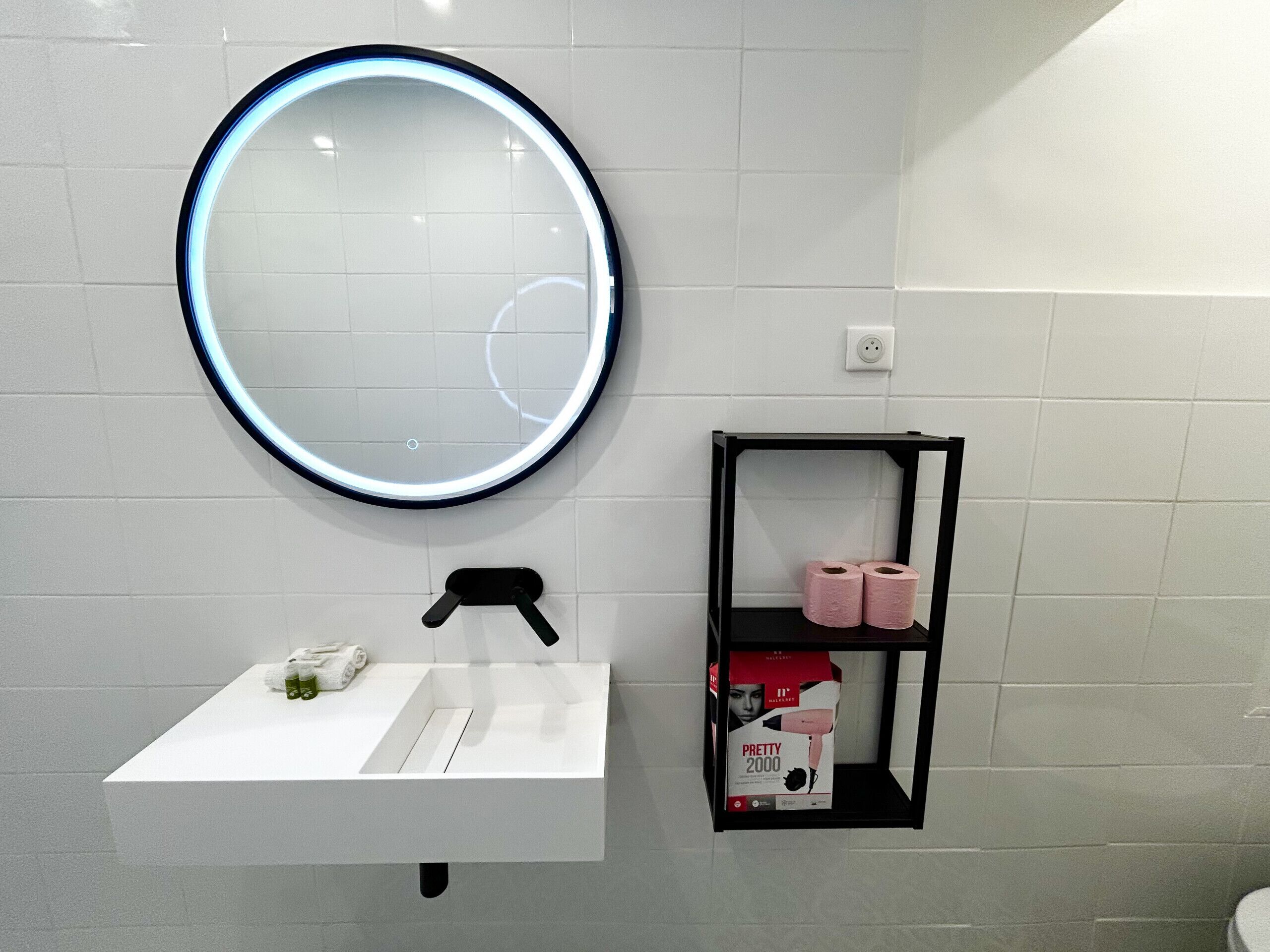 B OT Maison d'Adam - Old Town / Promenade des Angl