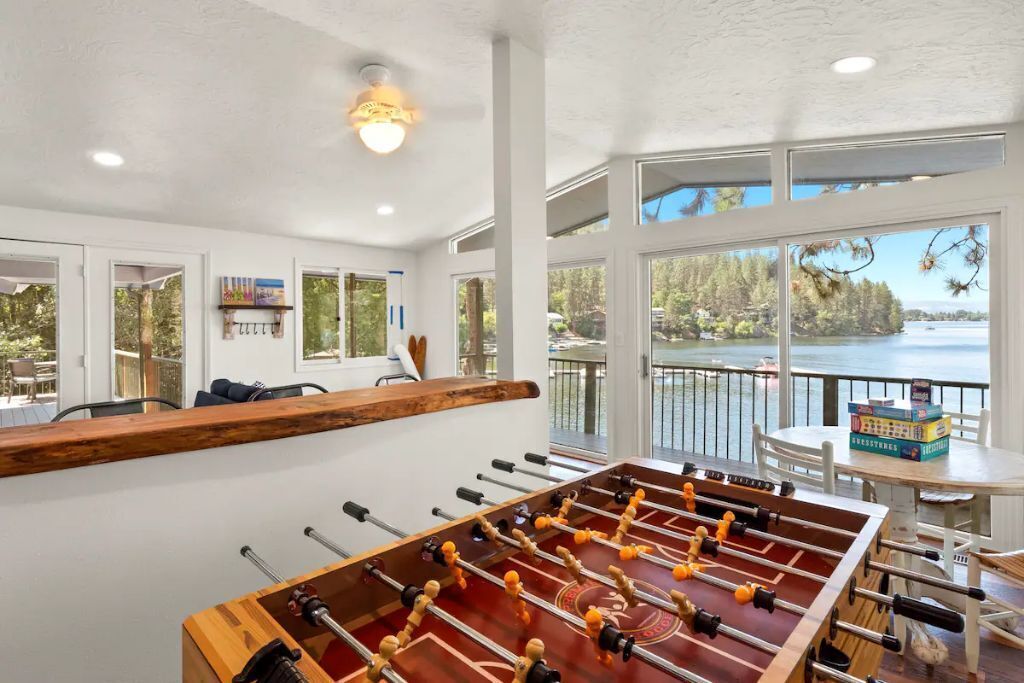 Incredible Waterfront Lakehouse on Liberty Lake