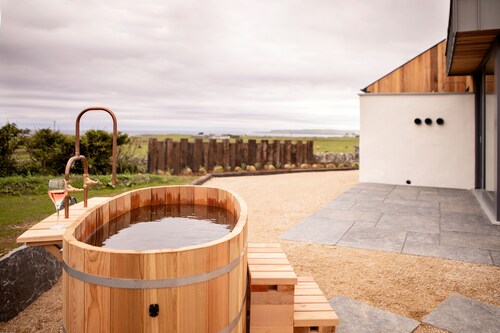 Gate Lodge@white Strand