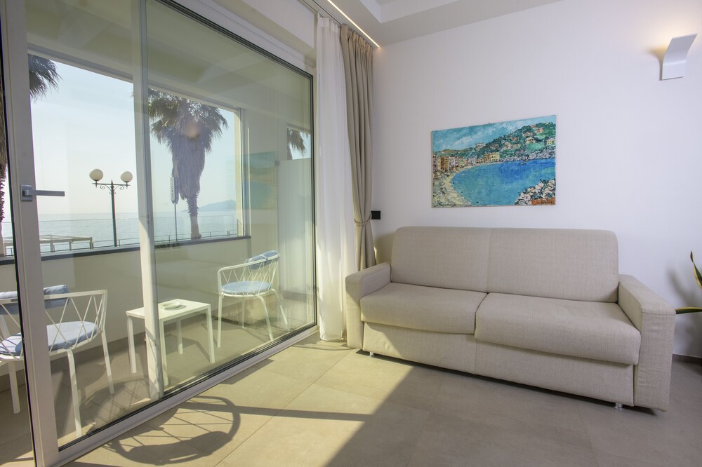 Panorama sea view apartment - 5 minutes from the beach