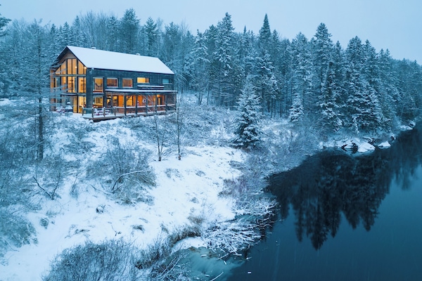 Panoramic Chalet | Water view