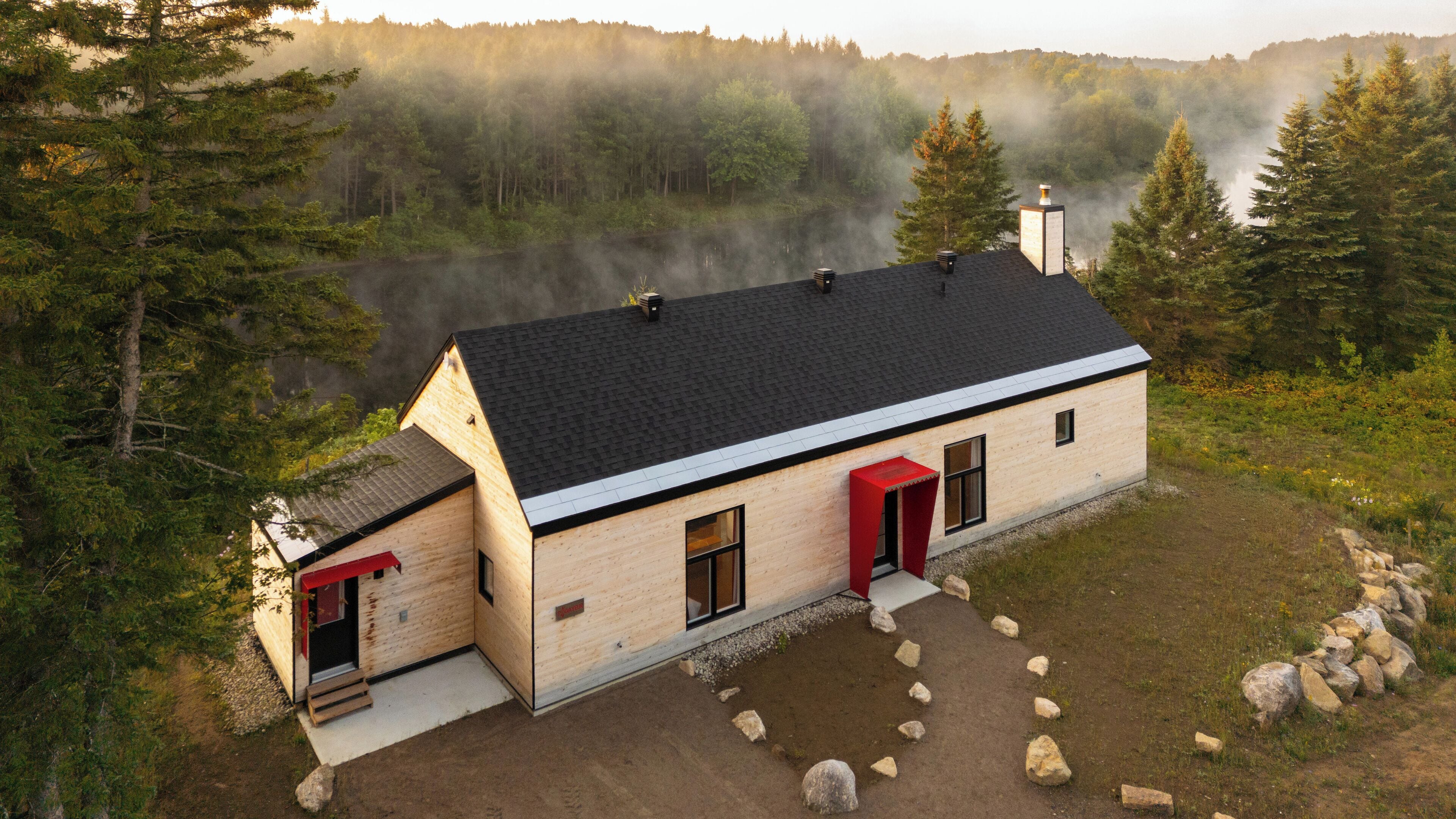 Signature Chalet | Blackout drapes, bed sheets