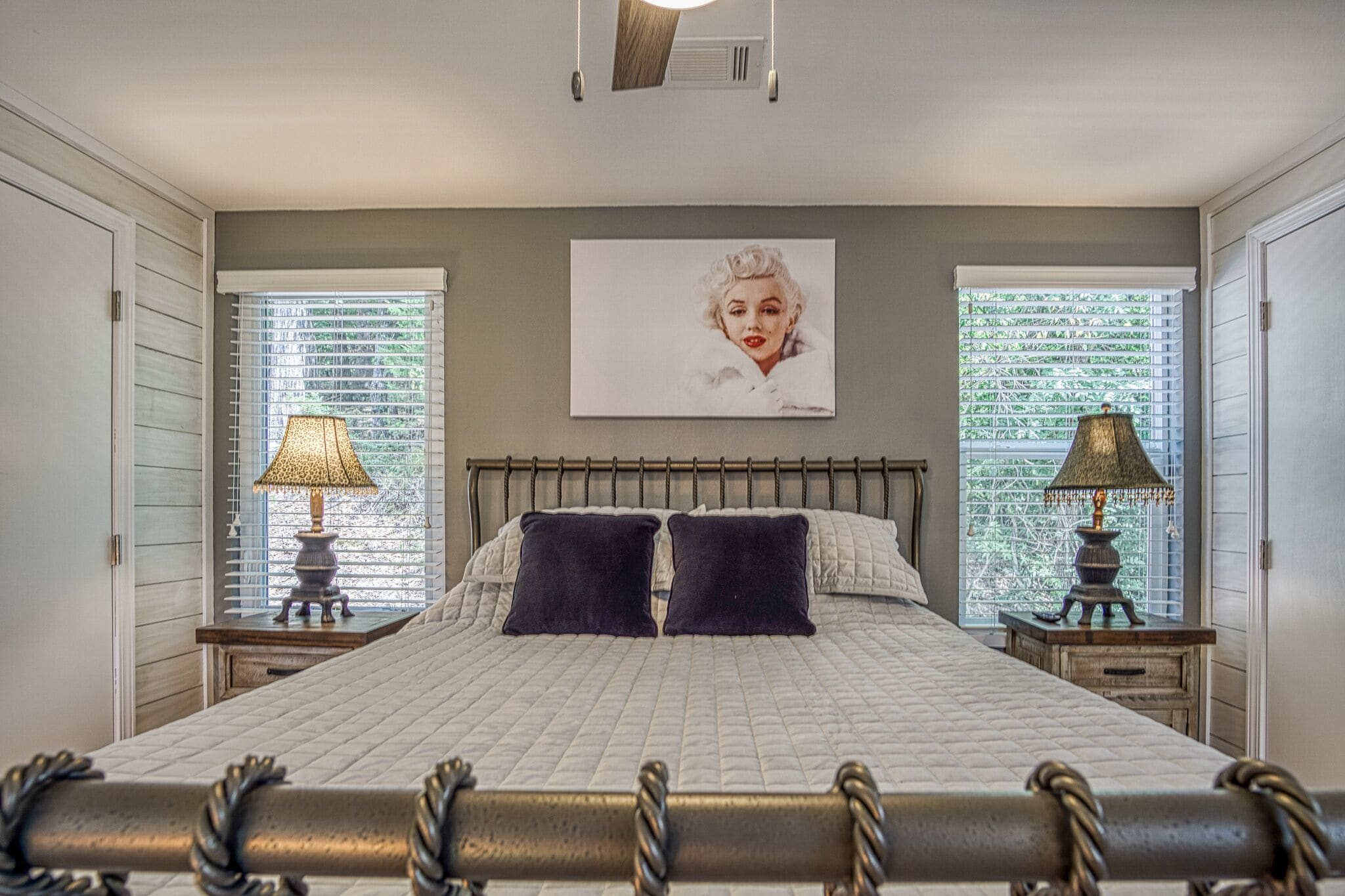 2 bedrooms, desk, iron/ironing board, free WiFi