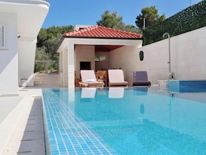 Outdoor pool, a heated pool
