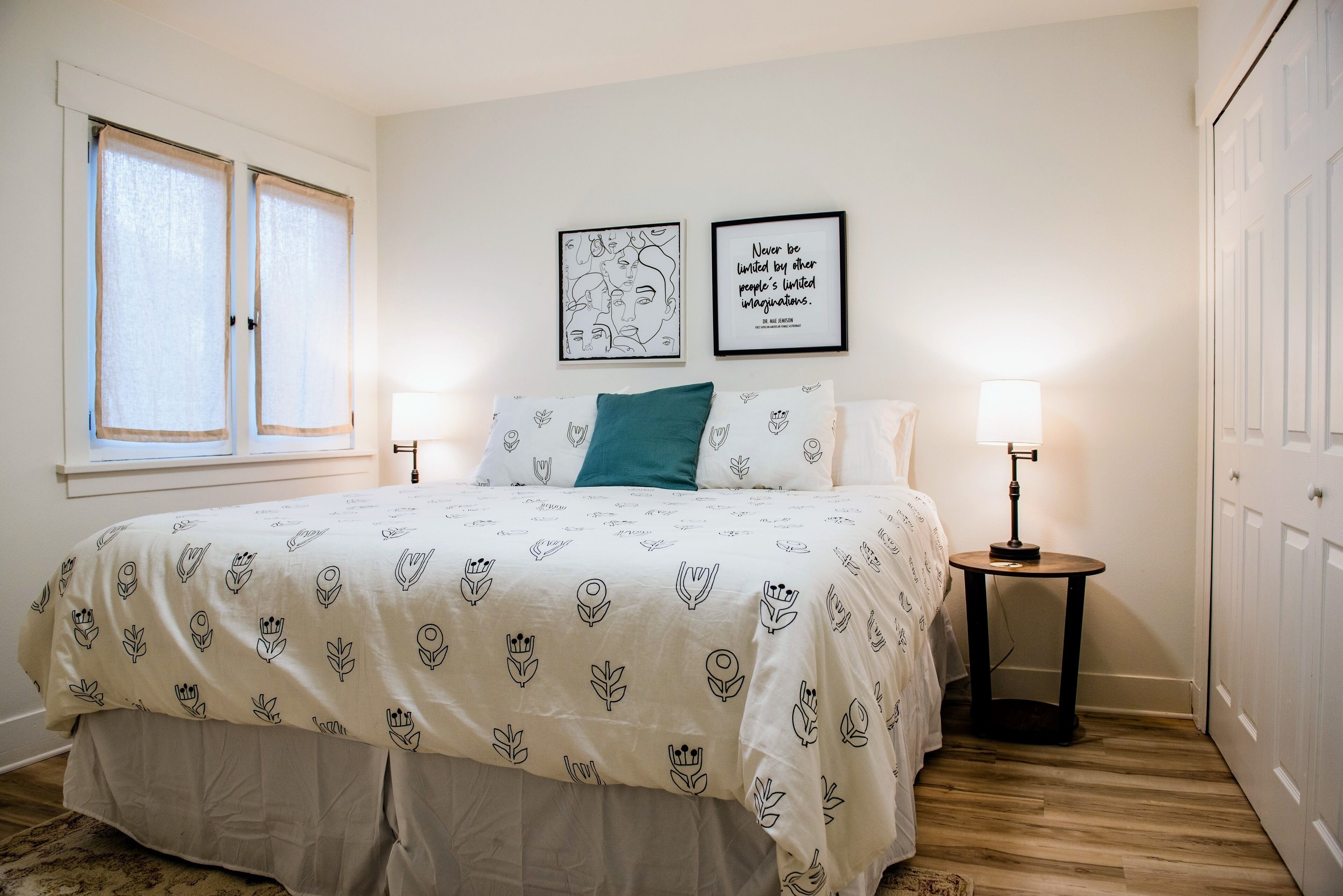 4 bedrooms, desk, travel crib, free WiFi