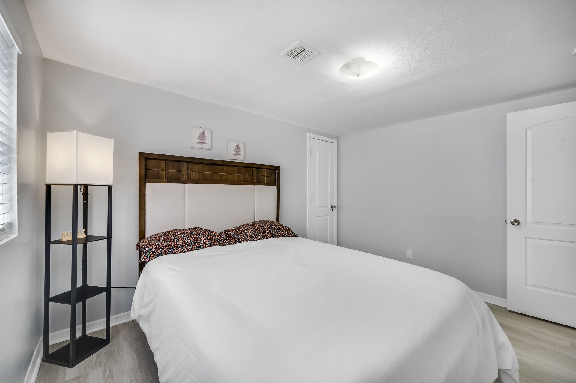 Central 3-Bedroom Home in Largo with huge BBQ pit