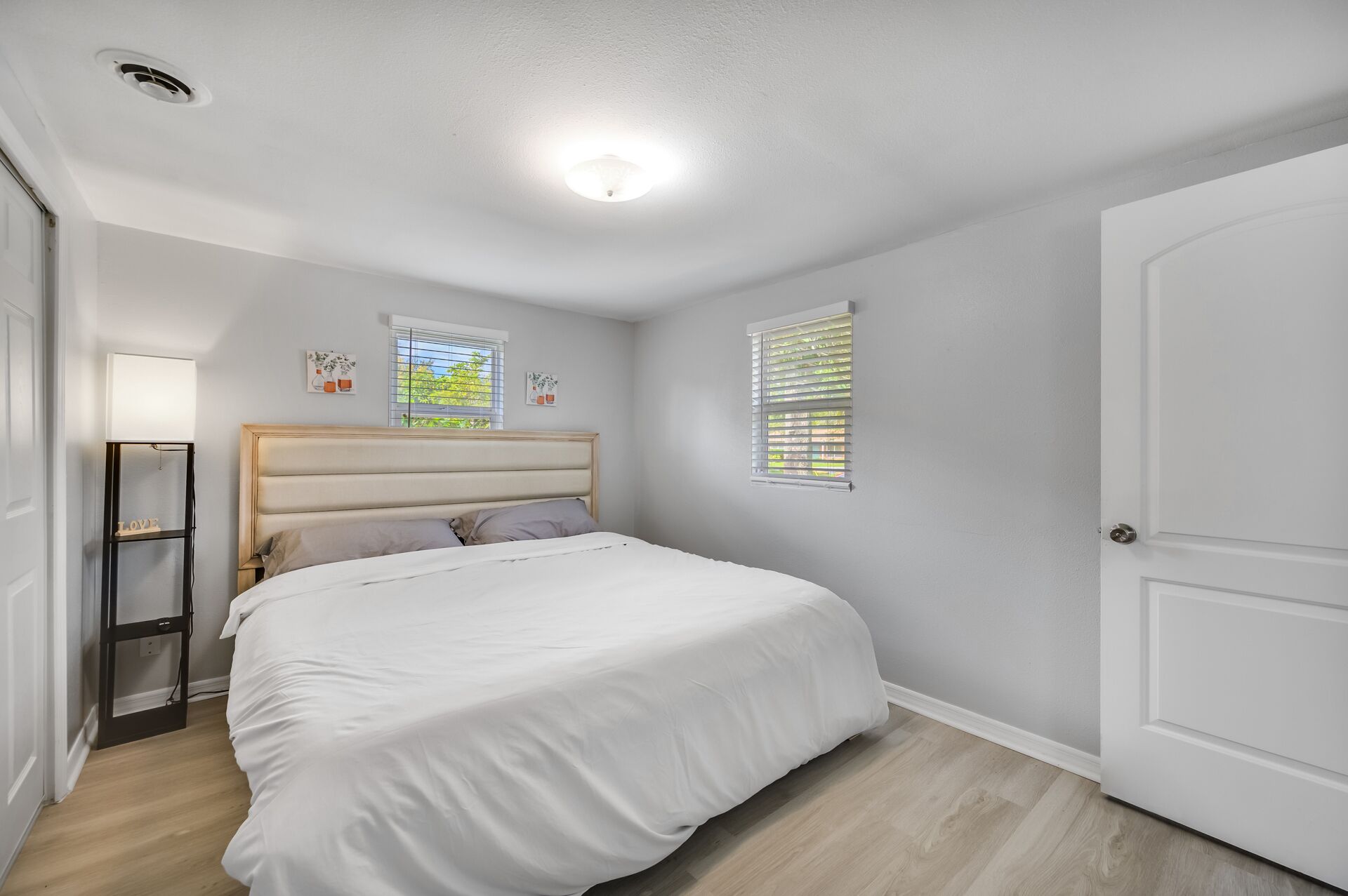 Central 3-Bedroom Home in Largo with huge BBQ pit