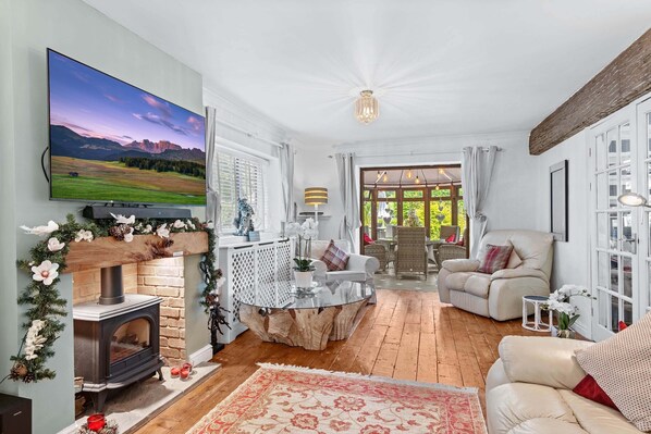 Nhà tiện nghi đơn giản, có phòng tắm riêng (The Vale of Evesham) | Lounge