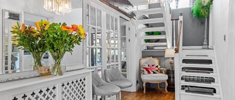 Comfort House, Ensuite (The Vale of Evesham) | Interior