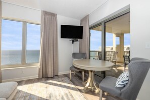 Room - Kingston Residences Ocean Front Condos (Myrtle Beach)