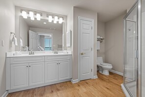 Bathroom - Kingston Residences Ocean Front Condos (Myrtle Beach)
