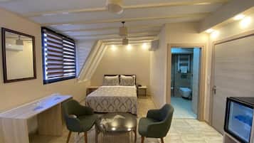 Family Triple Room | Egyptian cotton sheets, premium bedding, minibar, in-room safe