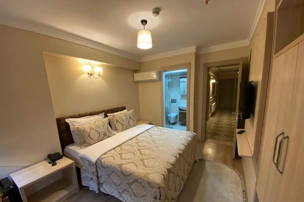 Standard-Doppelzimmer | Bettwäsche aus ägyptischer Baumwolle, hochwertige Bettwaren, Minibar