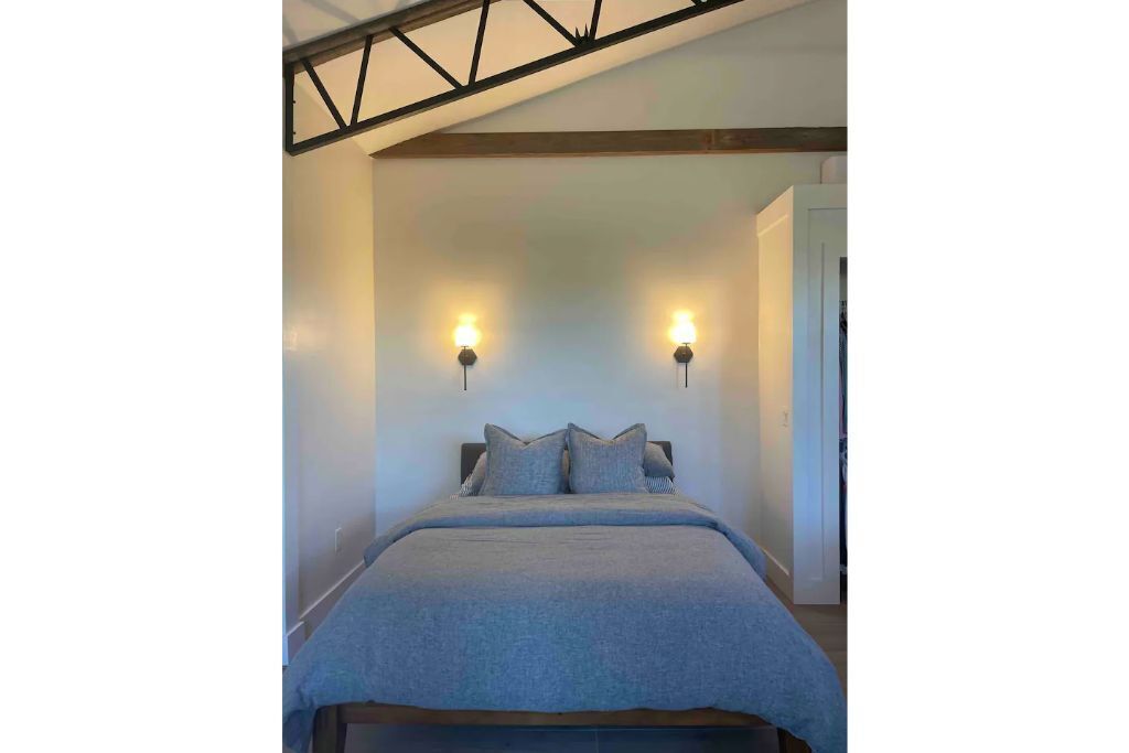 The Neigh and Nest 🪺