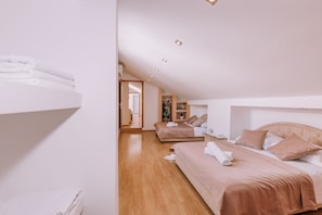 In-room safe, iron/ironing board, travel cot, WiFi