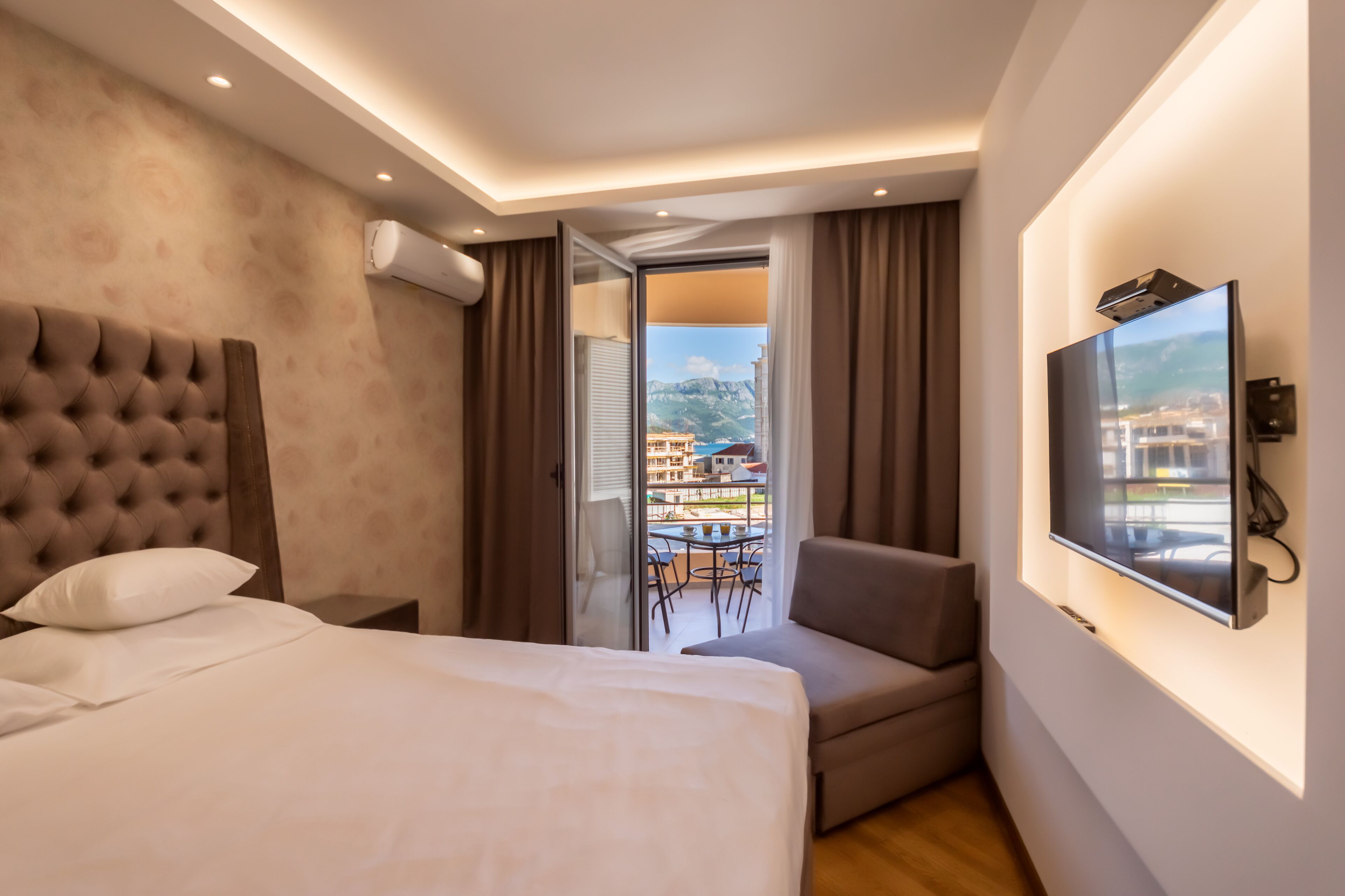 Desk, iron/ironing board, travel crib, free WiFi