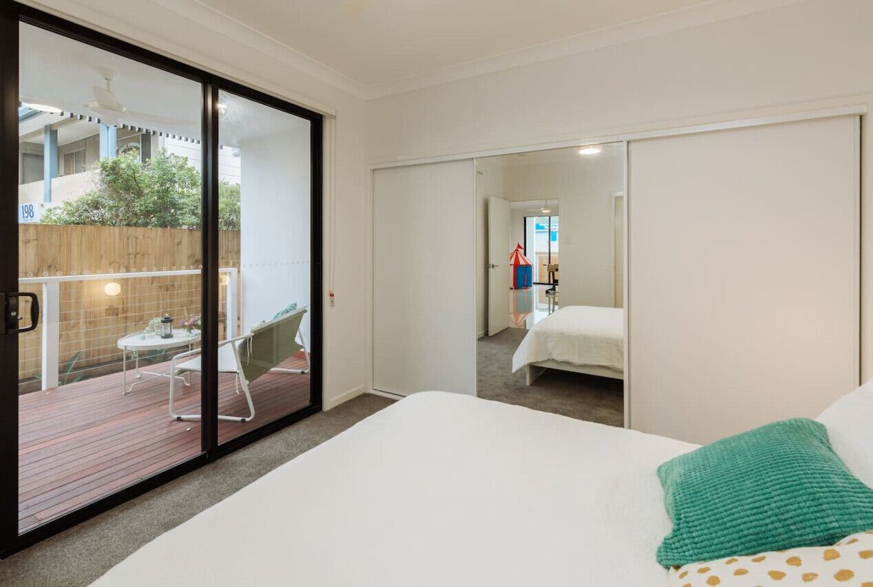 3 slaapkamers, een bureau, een strijkplank/strijkijzer, wifi