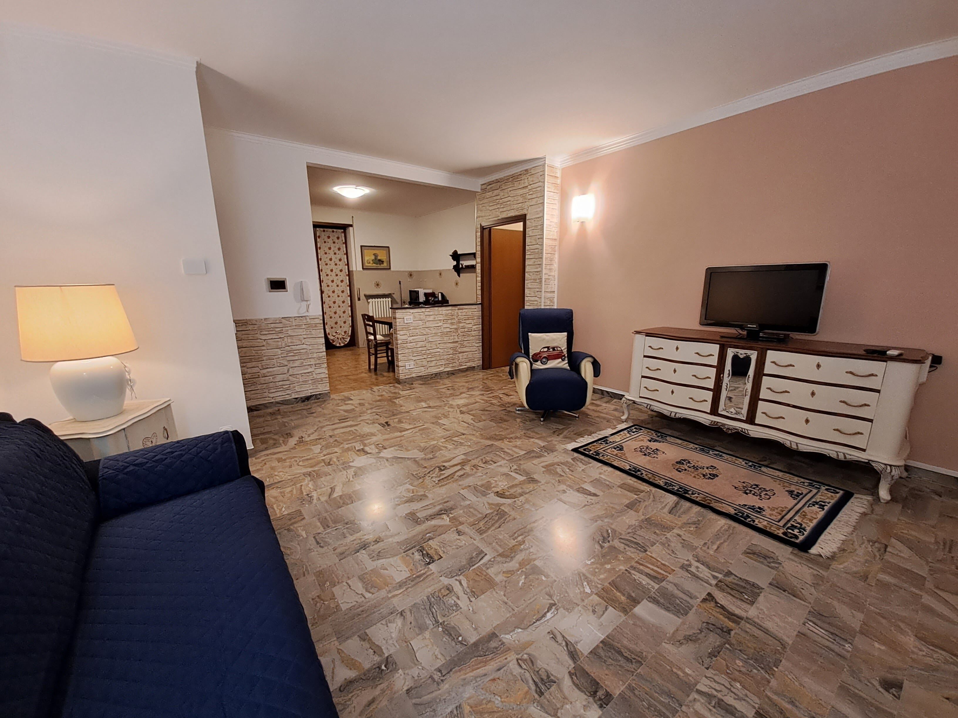 Large 75m2 equipped apartment