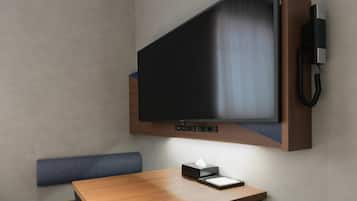 Premium bedding, in-room safe, desk, laptop workspace