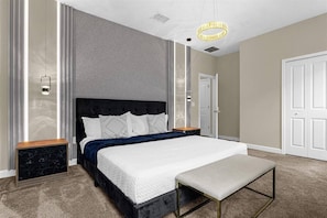 9 bedrooms, travel cot, WiFi, bed sheets