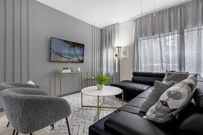 TV - 3 Bedrooms/ 2.5 Bathrooms/ Encantada (8515 BL) (Kissimmee)