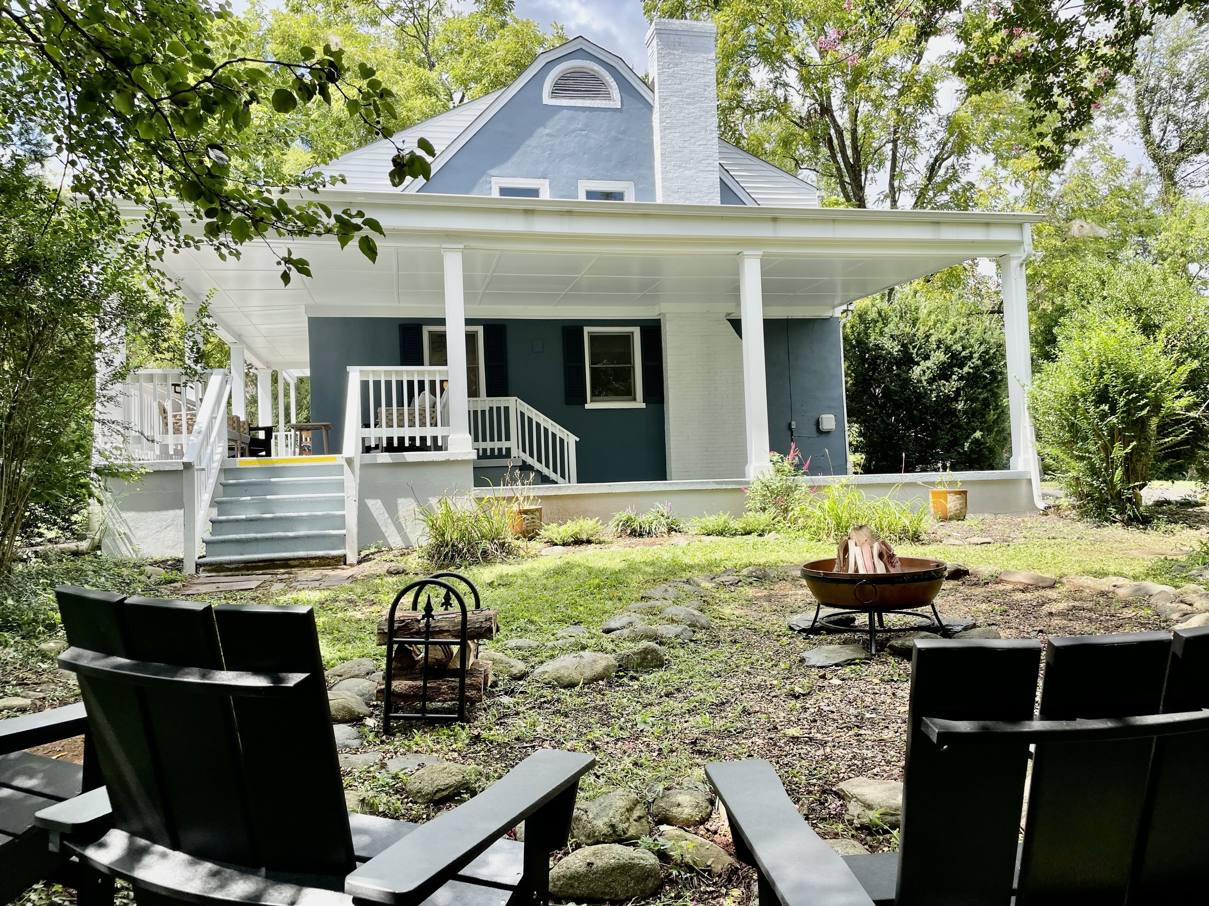 CasaAzul Restored Retreat- 7min walk to historic Main Street downtown Orange, VA