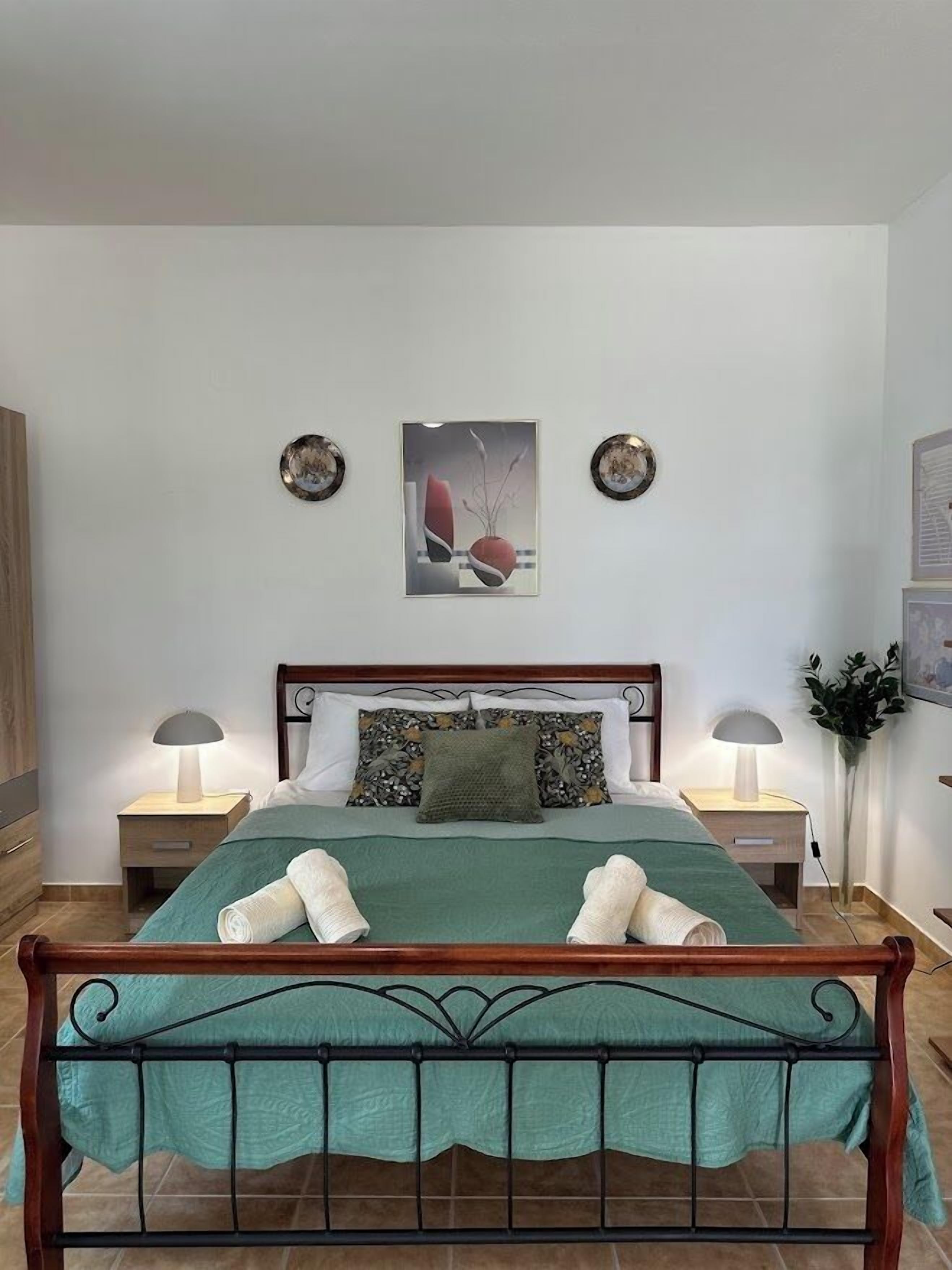 Rumah Comfort | 2 kamar tidur dan didekorasi berbeda-beda