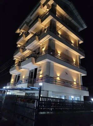 Exterior - Luxury Low Cost Rooms Dharamshala Lift Wi-fi 5G (Khanyara)