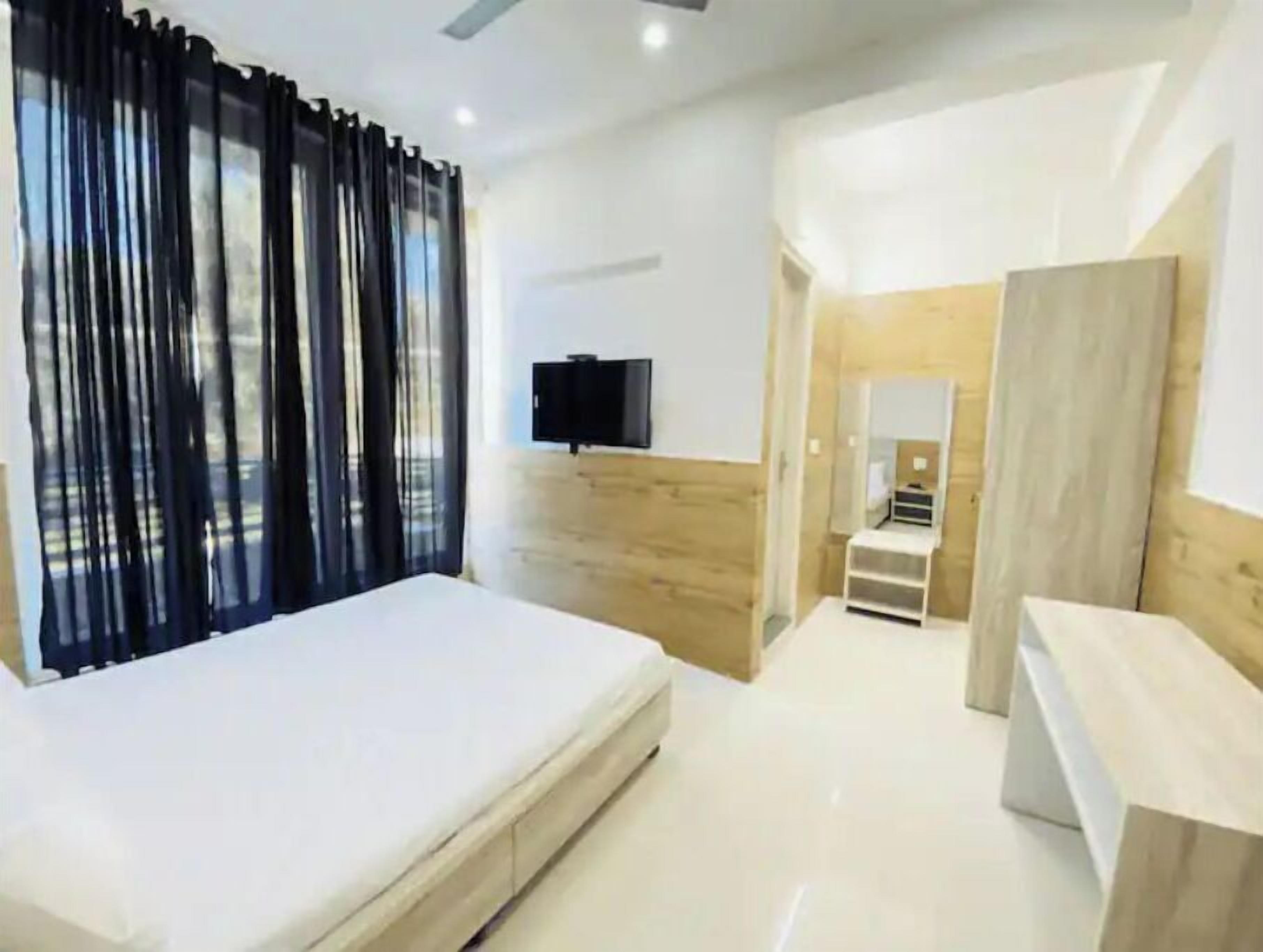 1 bedroom, free WiFi, bed sheets