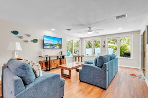 Fernseher, Tischfußball