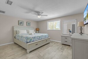 2 bedrooms, iron/ironing board, free WiFi
