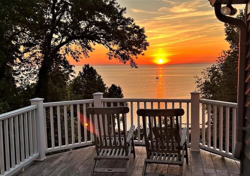 Spacious 5-Bedroom Waterfront Oasis with Private Dock, Pool and Hot Tub