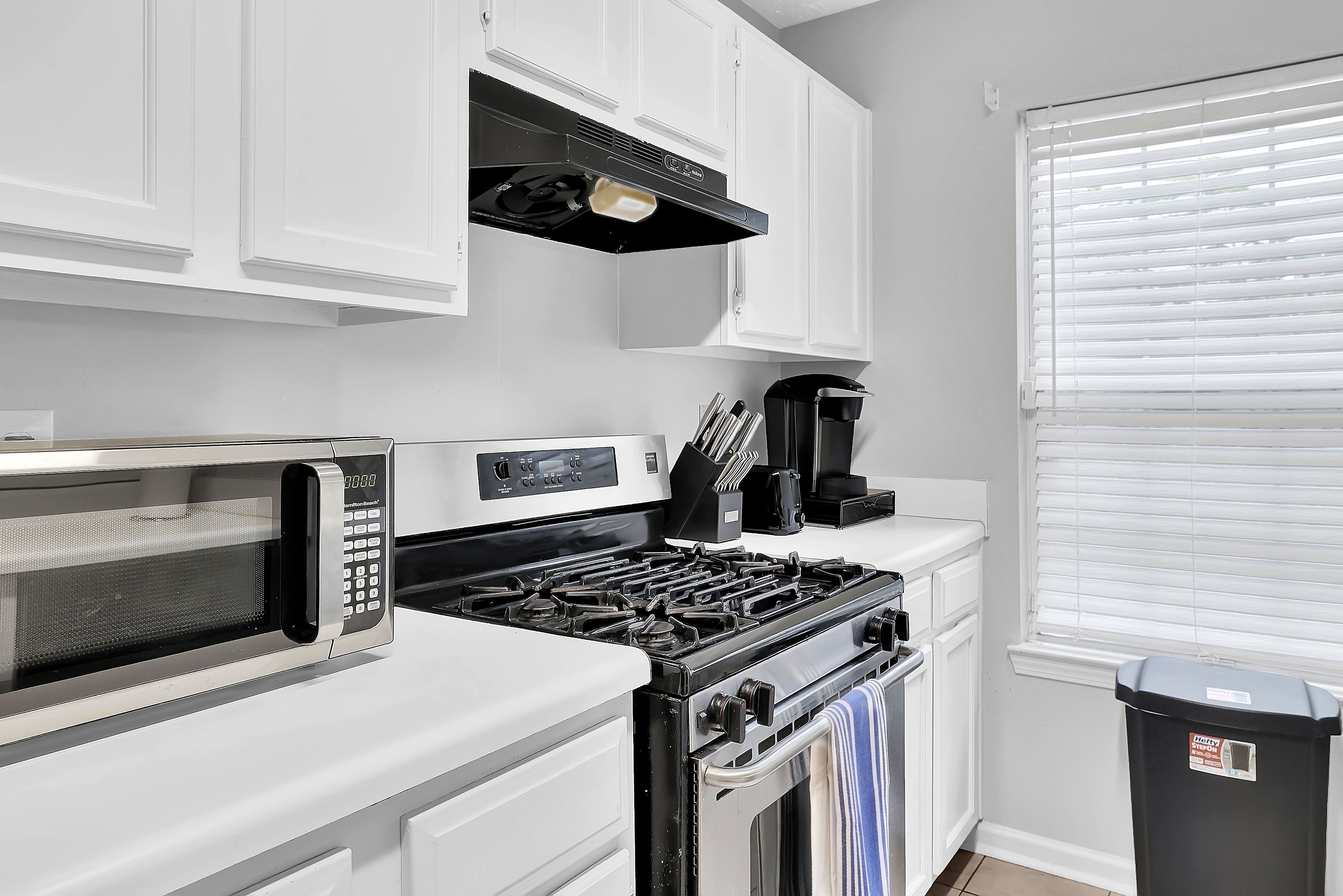 The Ultimate Peach Pad - Cozy 2BD/2Bth Home