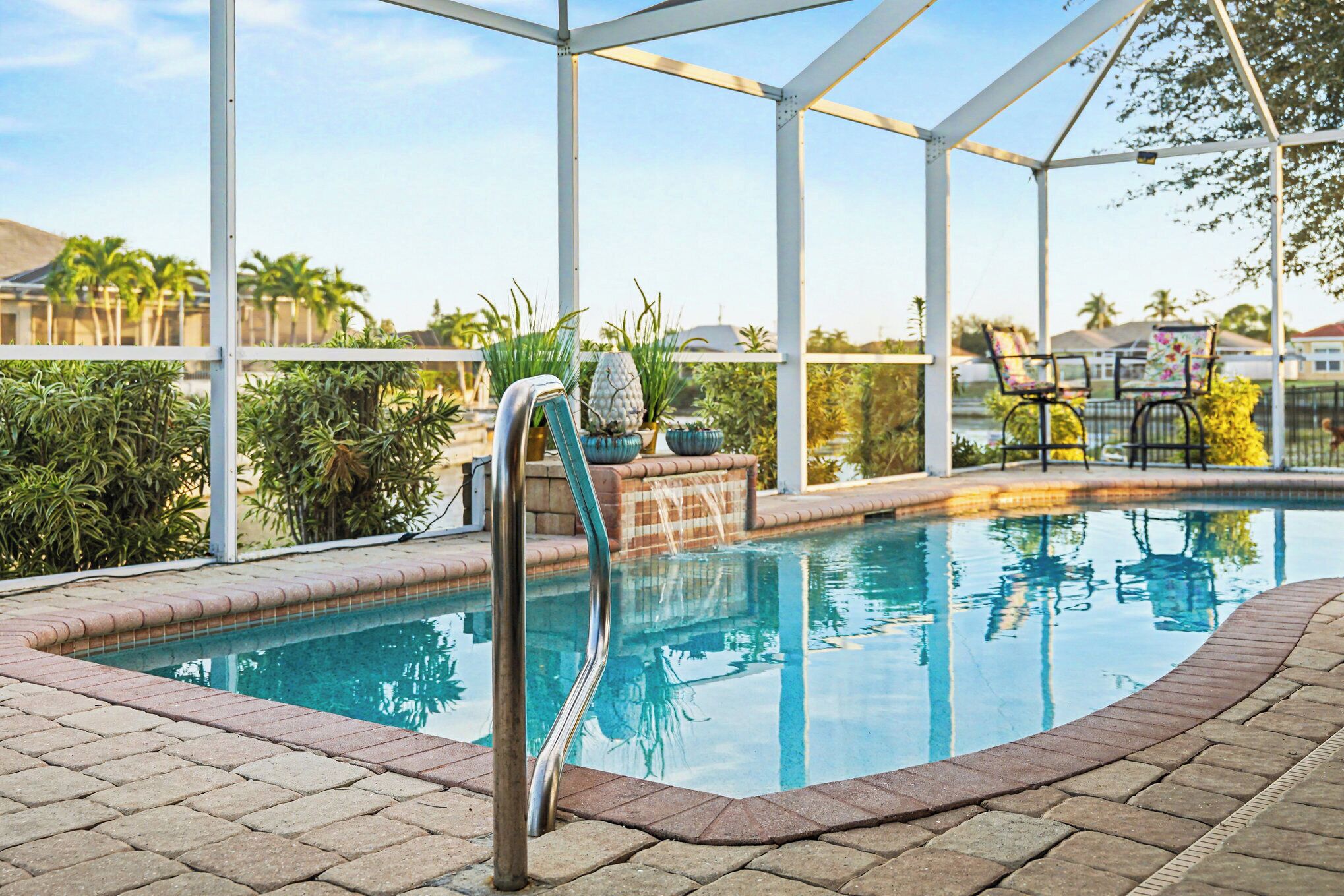 Alberca al aire libre y alberca climatizada