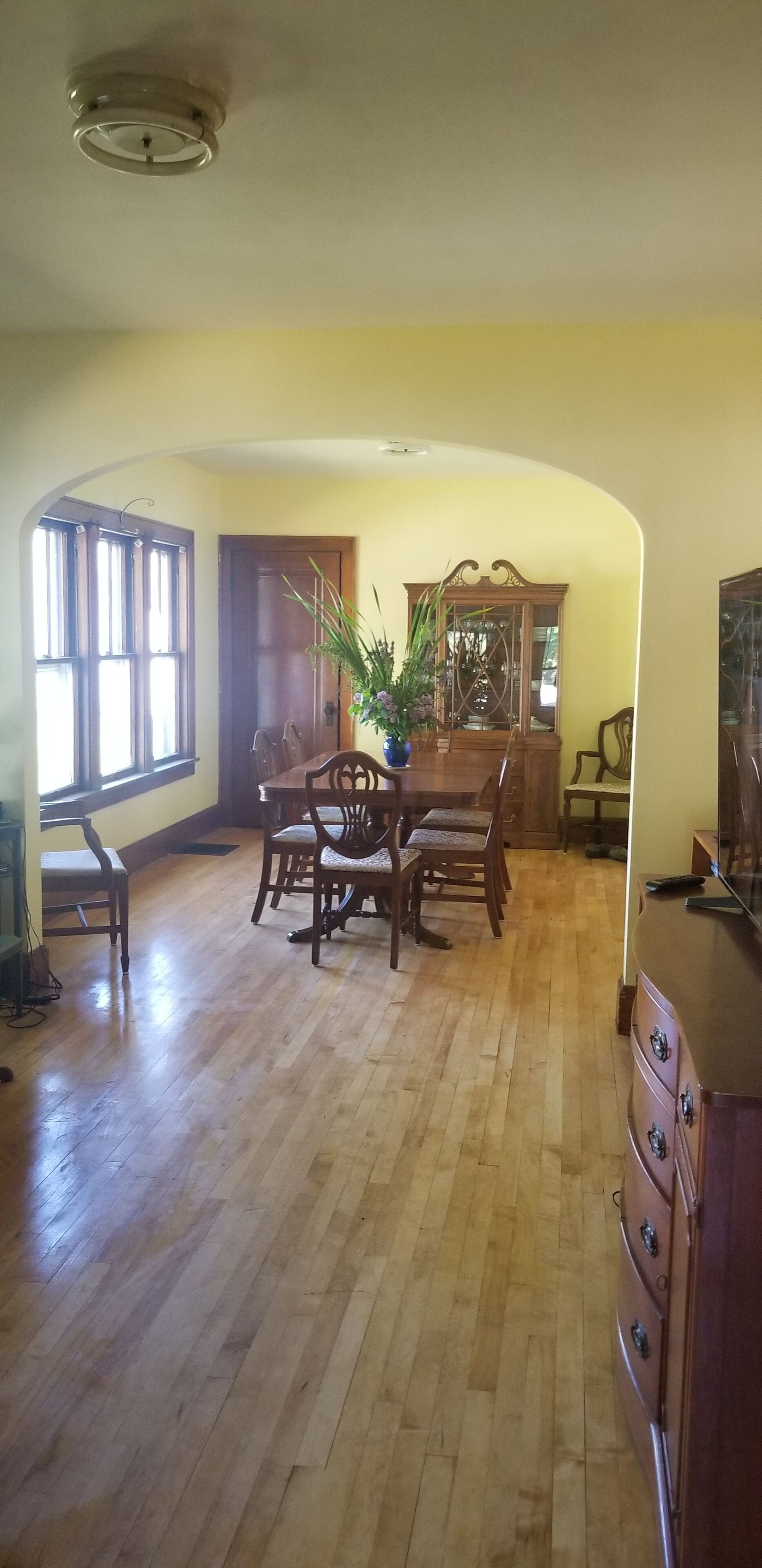 1932 Charming Cottage at the Lake