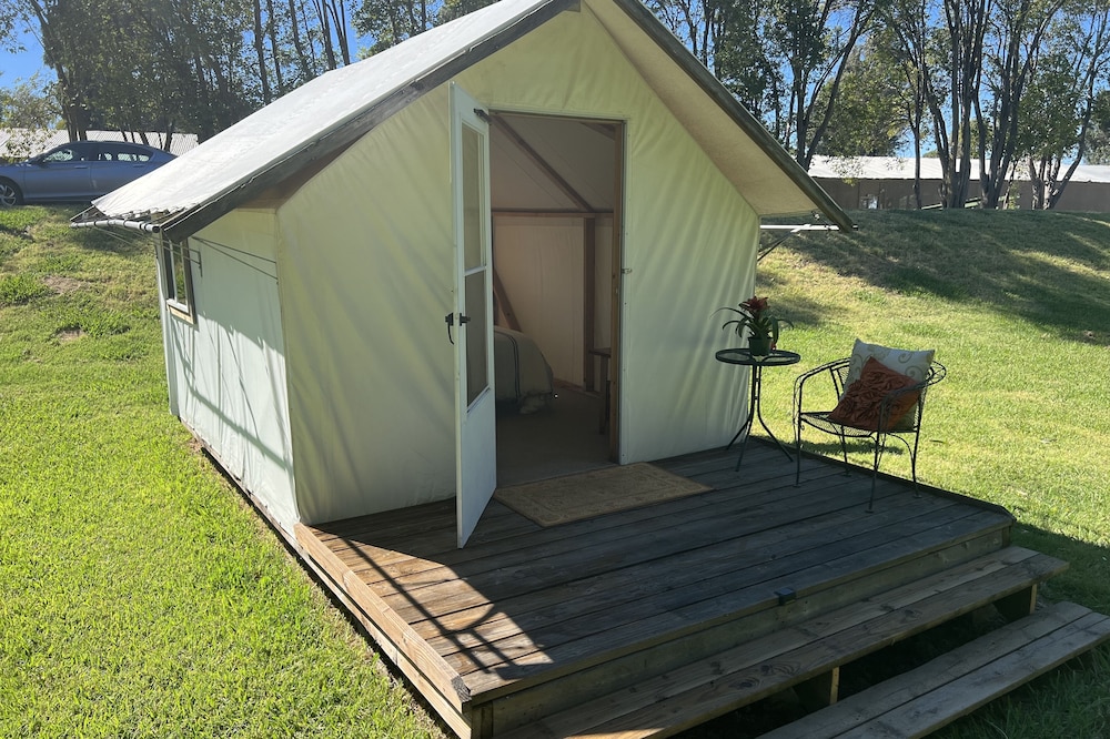 Meadow Cabana - 1 Queen