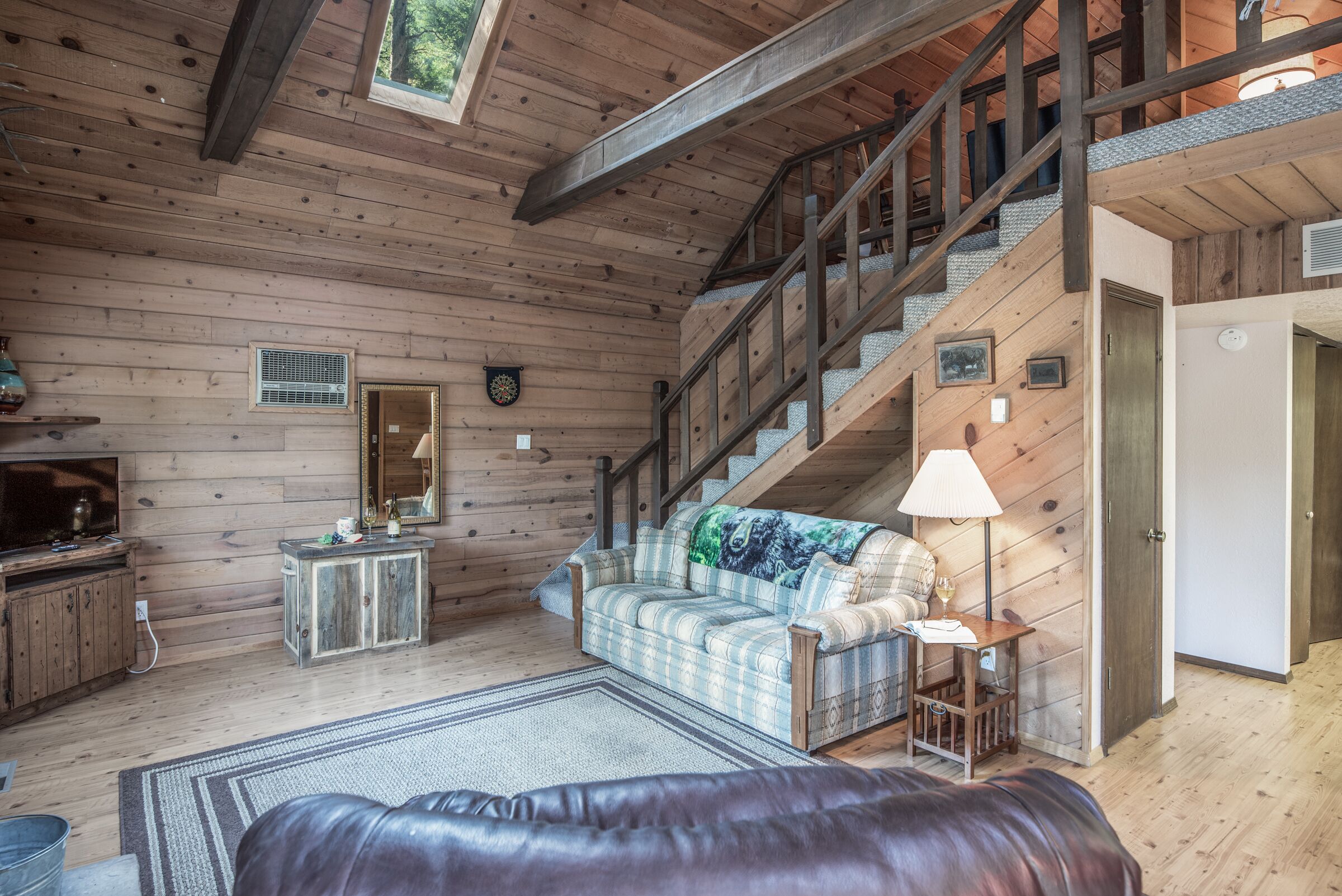 Rock'Inn Pines | Riverside, Walk to Town!