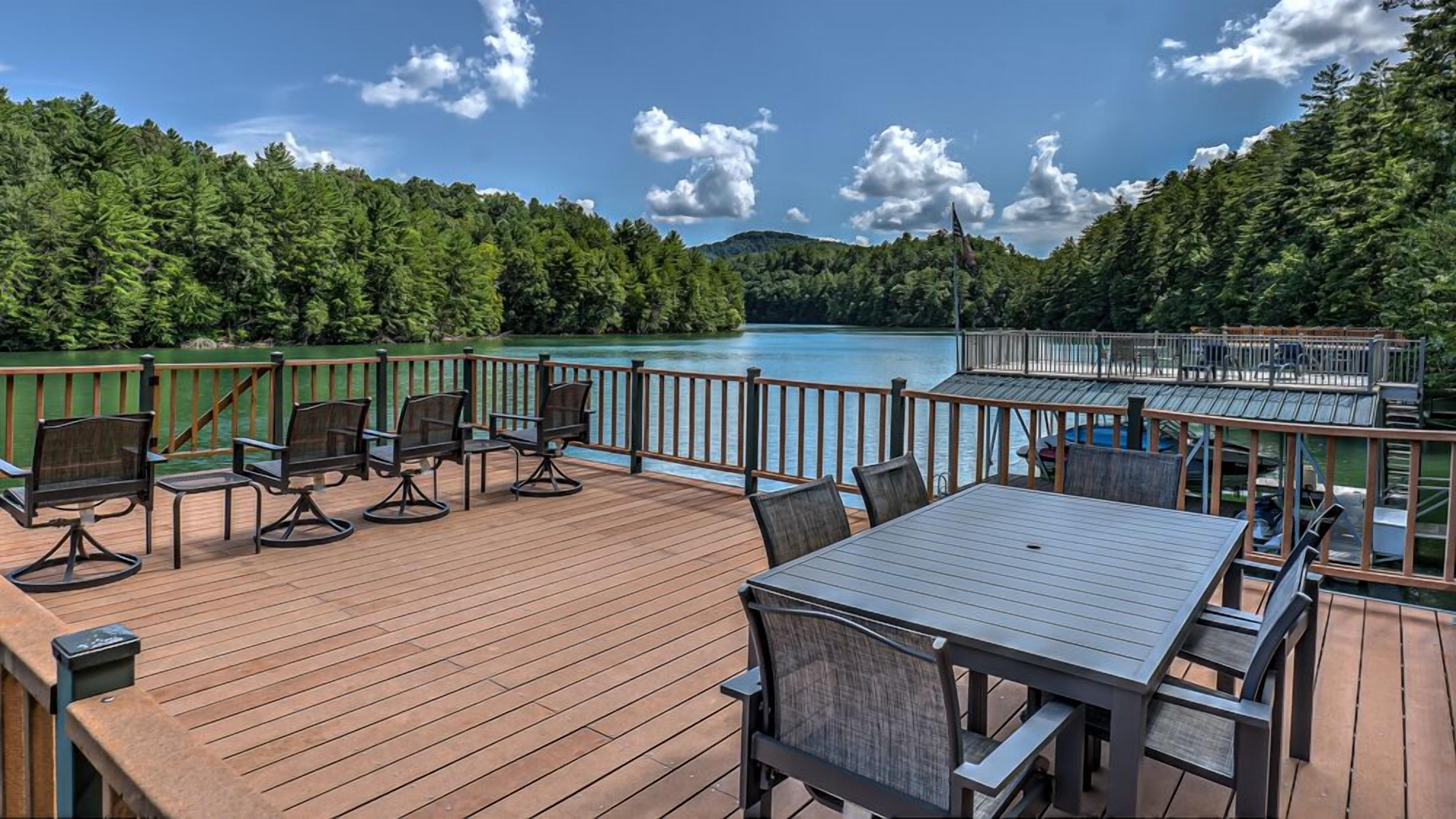 Magnolia Bay - Lake Front | Double Decker Boat Dock | Hot Tub | Pool Table