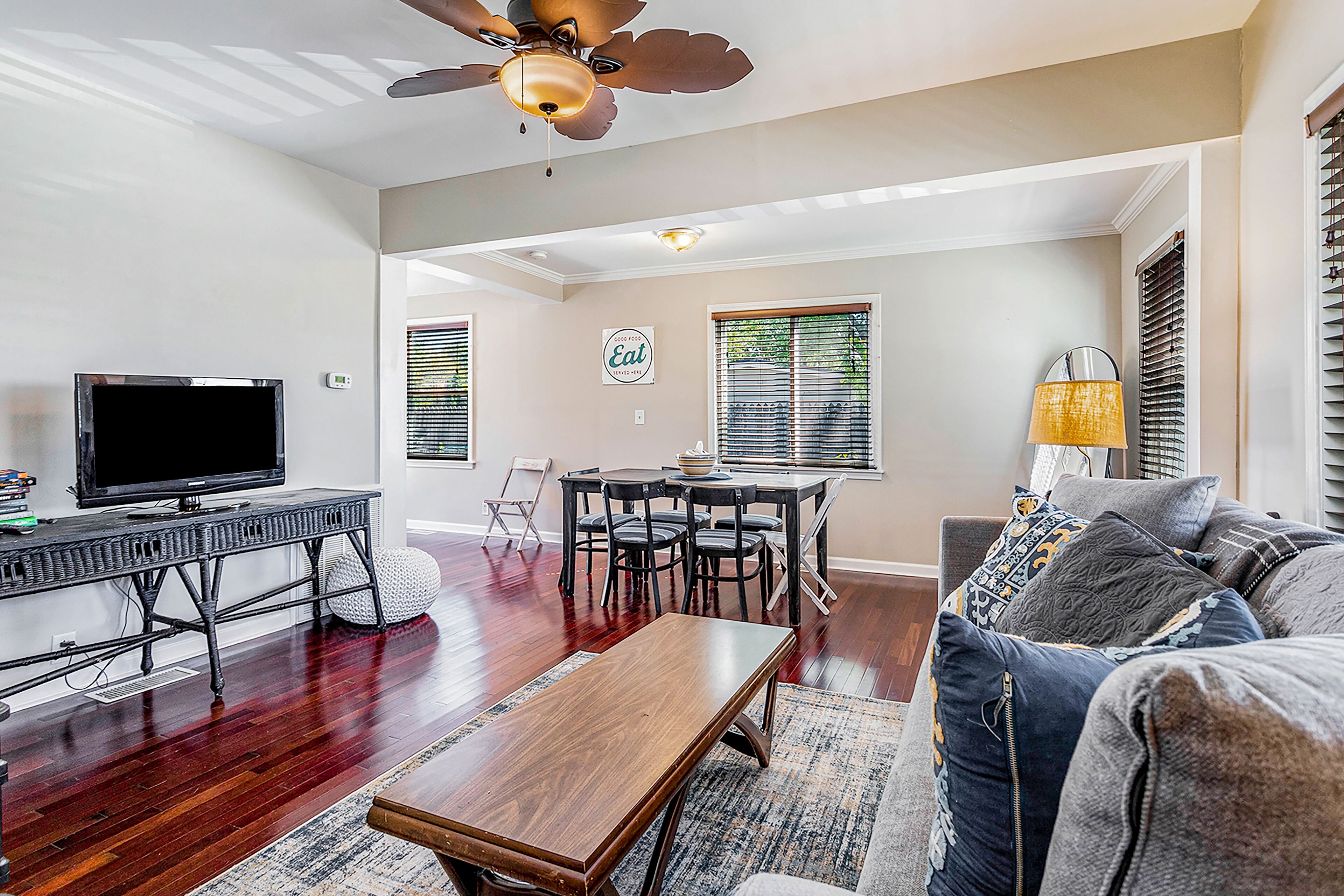 Quaint, budget-friendly home walking distance to town with grill - dog-friendly