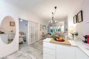 2 bedrooms, iron/ironing board, free WiFi