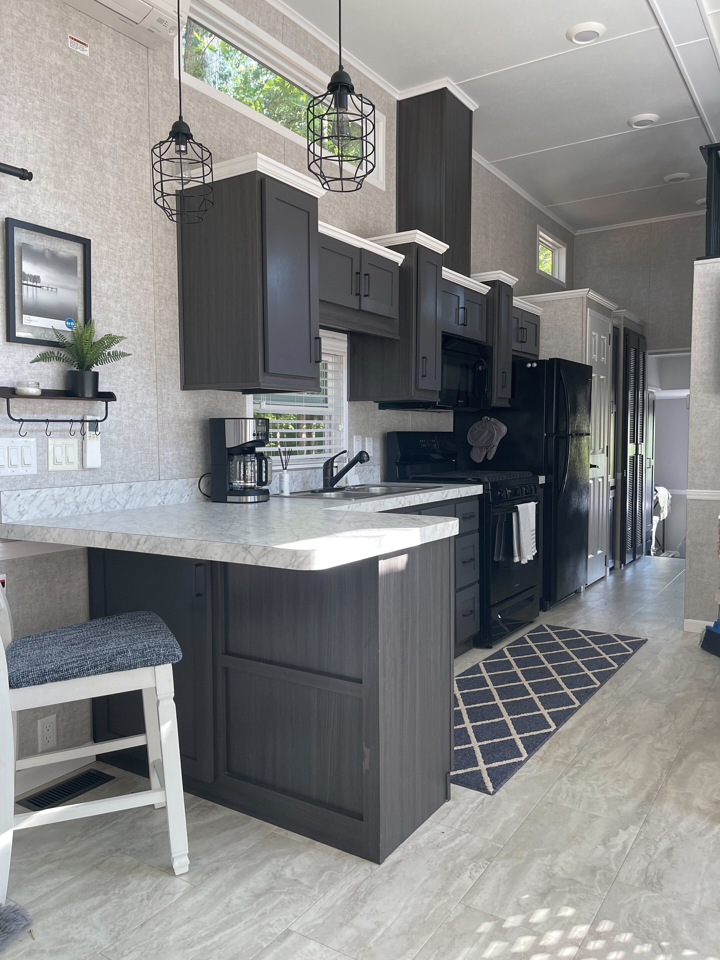 New Tiny Home 4 miles to VIR & close to Hyco Lake