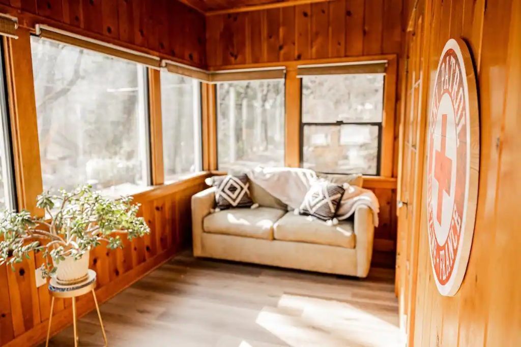 Spacious Home; close to ski park, trails, downtown